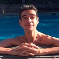marfan-syndrome-horror-movie-actor-javier-botet-fb22-png__700 